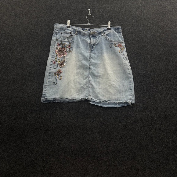 Angels Dresses & Skirts - Angels Denim Mini Skirt Light Wash Floral Embroidered Sequin Size 34 Glam Y2K